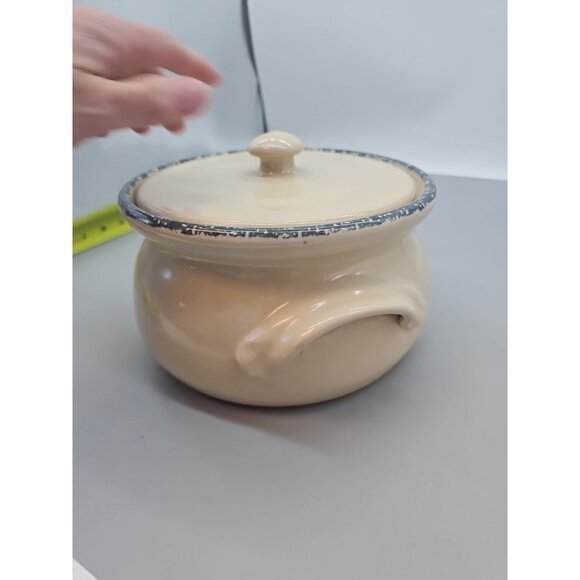 Home & Garden Party Birdhouse Bean Pot with Handles with Lid Stoneware - Picture 8 of 9